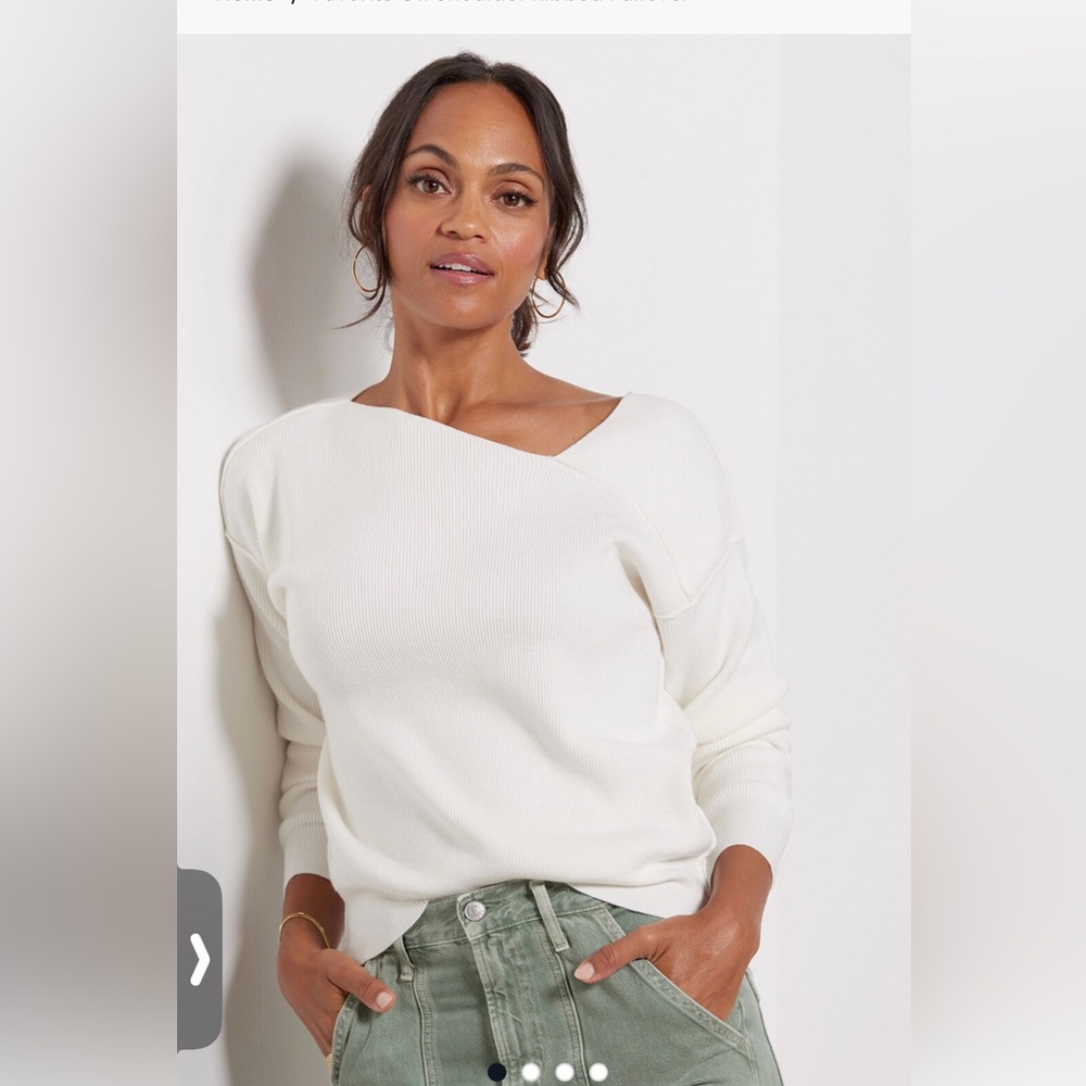 Evereves Line and Dot asymmetrical cream colored sweater - size L